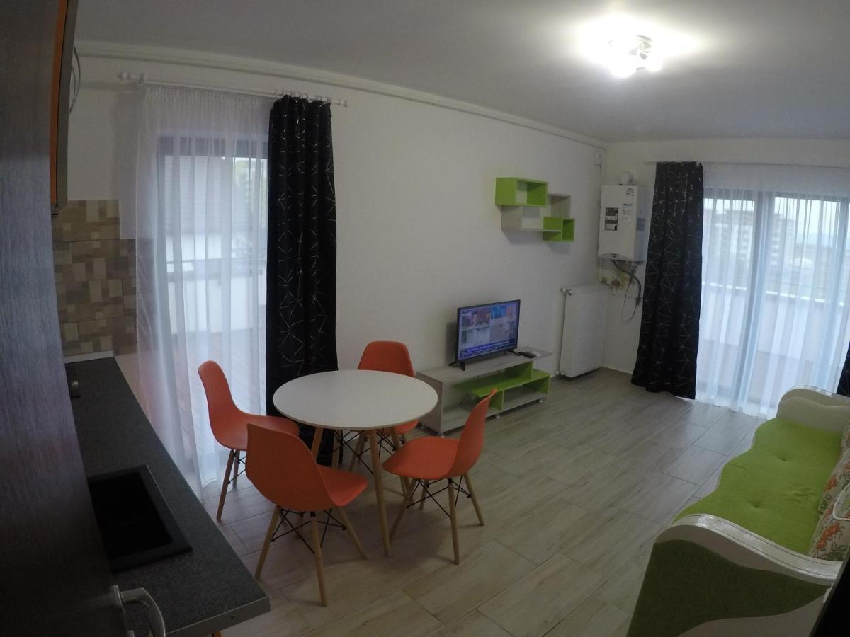 Ama Apartament Cu Terasa 50 Mp & Parcare Brasov Ngoại thất bức ảnh