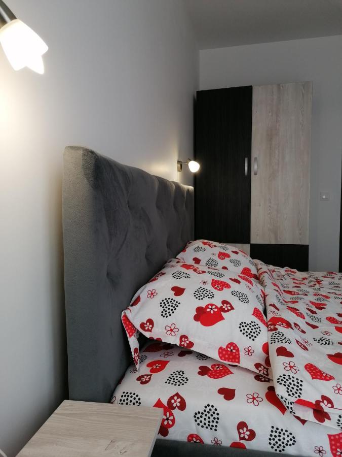 Ama Apartament Cu Terasa 50 Mp & Parcare Brasov Ngoại thất bức ảnh