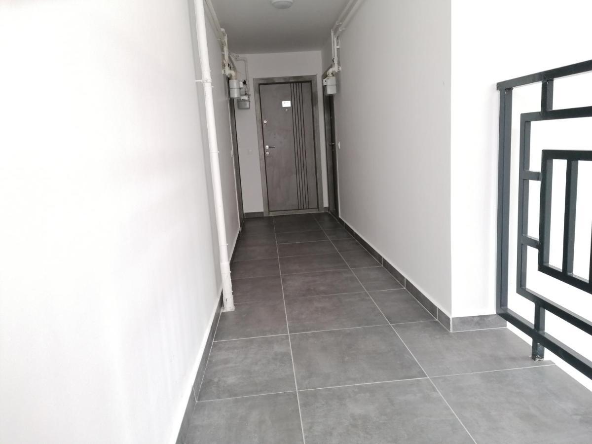 Ama Apartament Cu Terasa 50 Mp & Parcare Brasov Ngoại thất bức ảnh