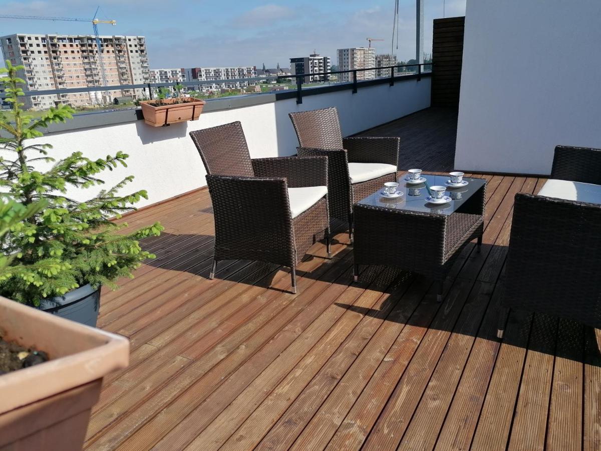 Ama Apartament Cu Terasa 50 Mp & Parcare Brasov Ngoại thất bức ảnh