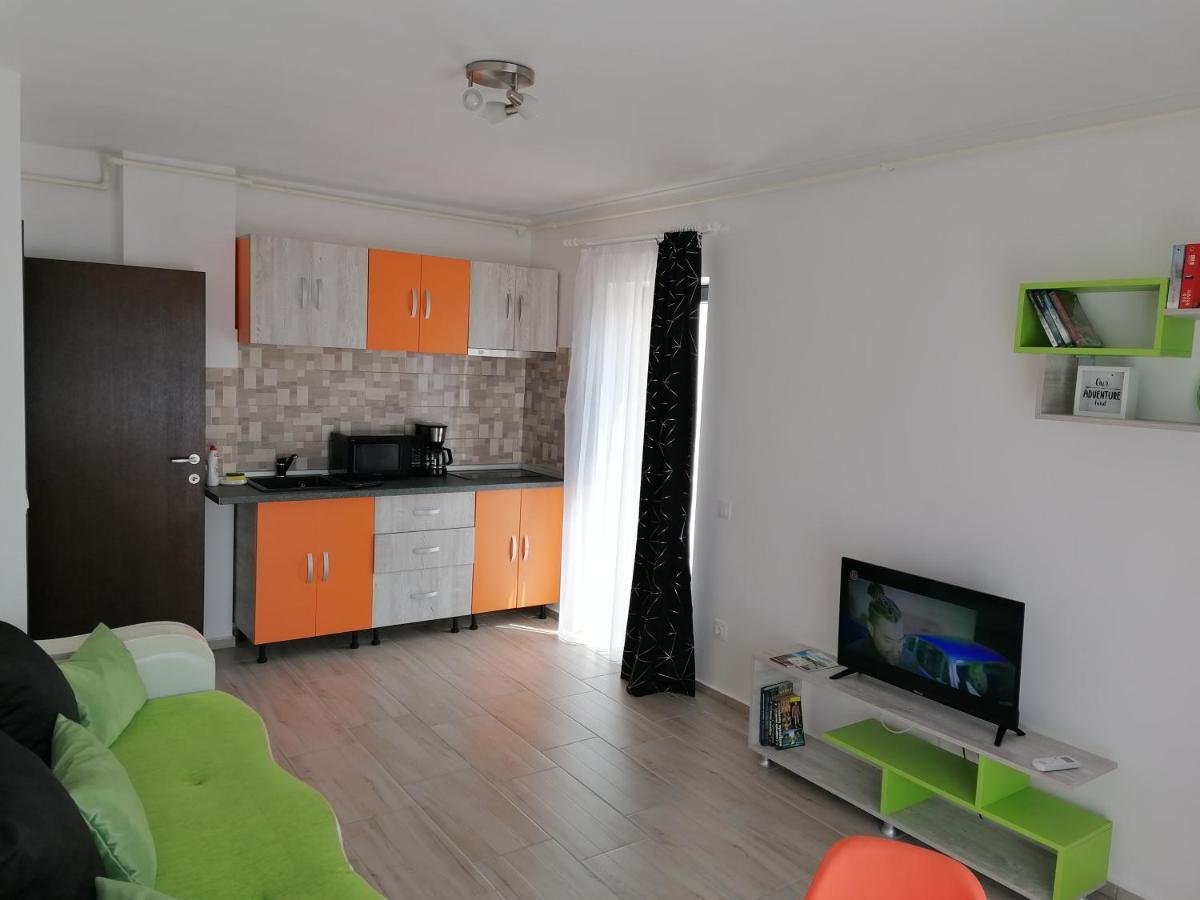 Ama Apartament Cu Terasa 50 Mp & Parcare Brasov Ngoại thất bức ảnh