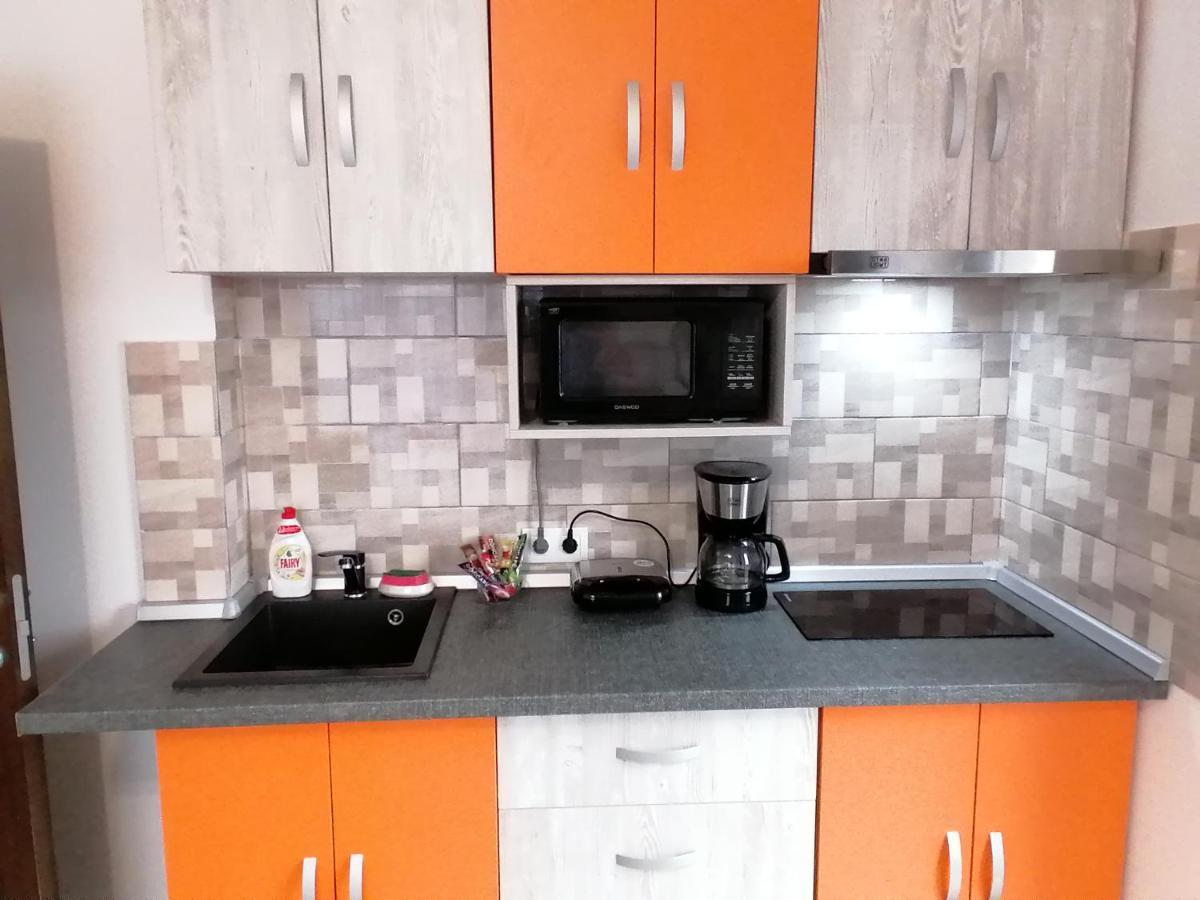 Ama Apartament Cu Terasa 50 Mp & Parcare Brasov Ngoại thất bức ảnh